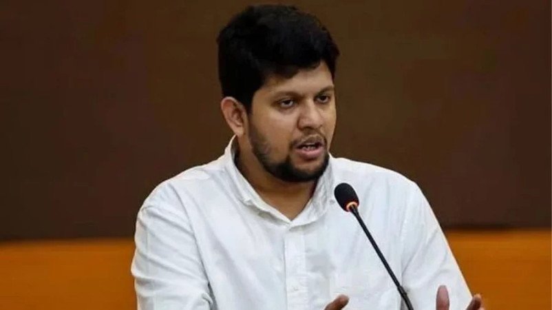 নতুন করে শুরুর সম্ভাবনা নিয়ে আলোচনা করতে চাই: মাহফুজ আলম