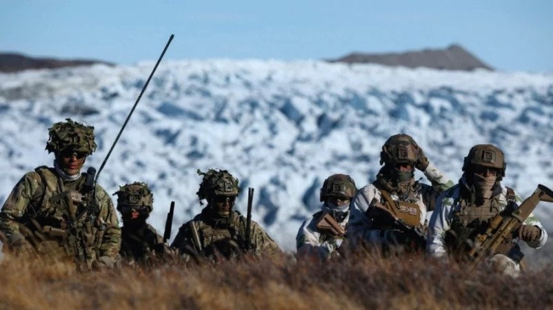 গ্রিনল্যান্ড দখলে সামরিক শক্তি ব্যবহারের হুঁশিয়ারি হোয়াইট হাউসের