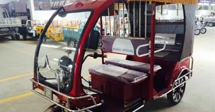 কেরানীগঞ্জ অগ্রখোলায় রাতে ছিনতাই, অটোরিকশা চালক ছুরিঘাহাত