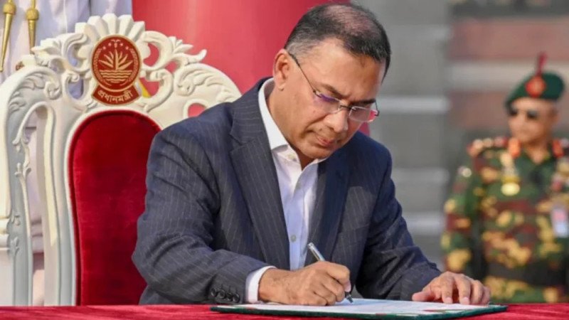 আজ সচিবালয়ে প্রথম অফিস নতুন প্রধানমন্ত্রীর