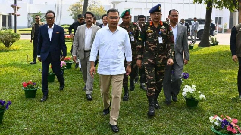 প্রথমবারের মতো তেজগাঁও কার্যালয়ে অফিস করছেন প্রধানমন্ত্রী তারেক রহমান
